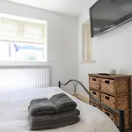 Wend Gardens Annx Carleton Pet Friendly Holiday home
